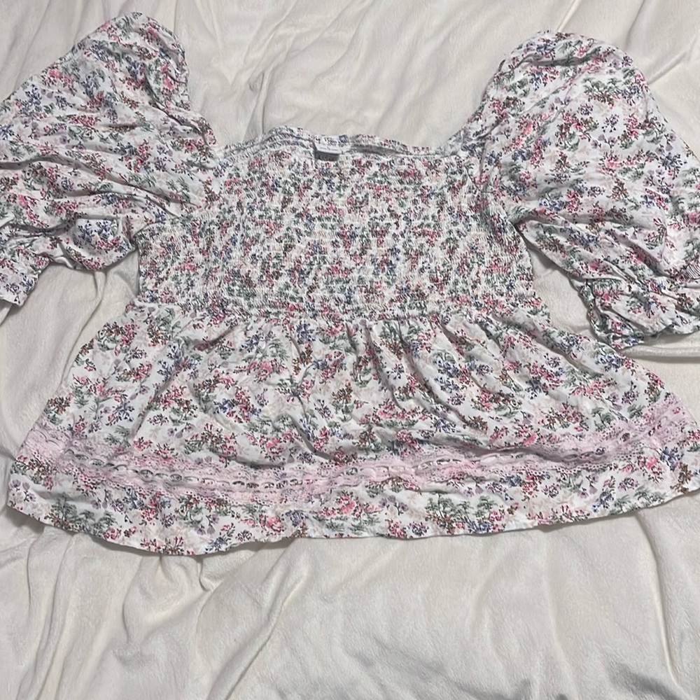 Tinseltown floral off the shoulder crop top size large